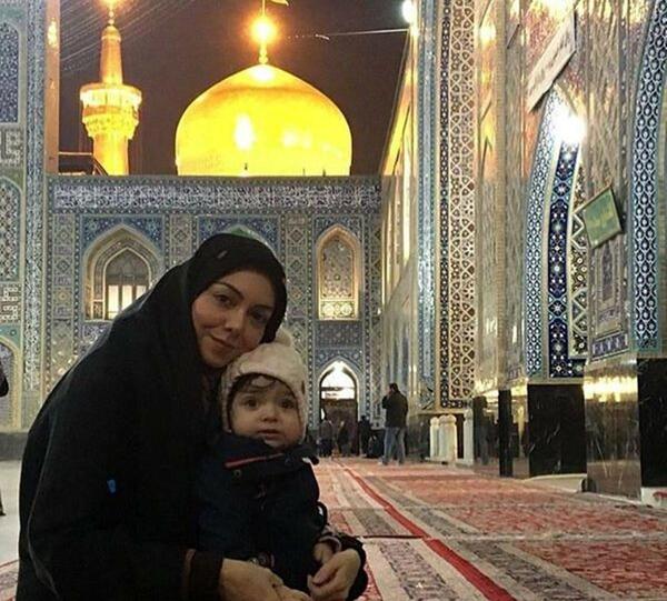 عکس حرم امام رضا دختر