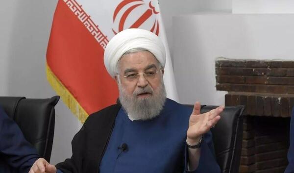 عکس خنده دار از حسن روحانی