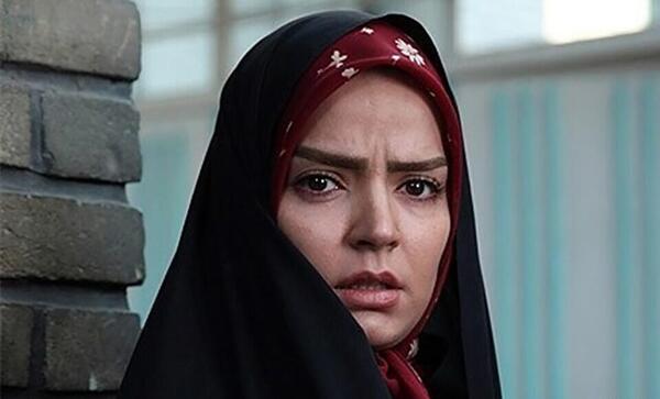 عکس خنده دار پسر با روسری