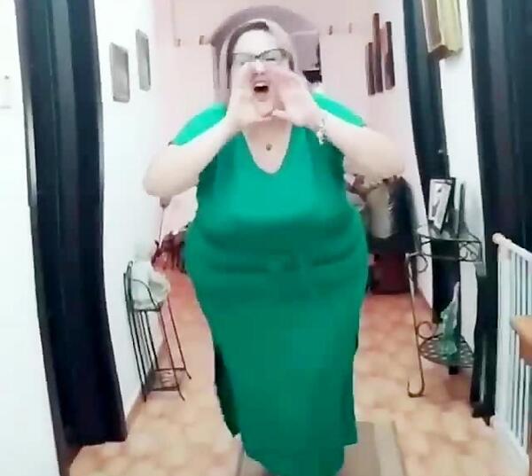 عکس خنده دار زن چاق