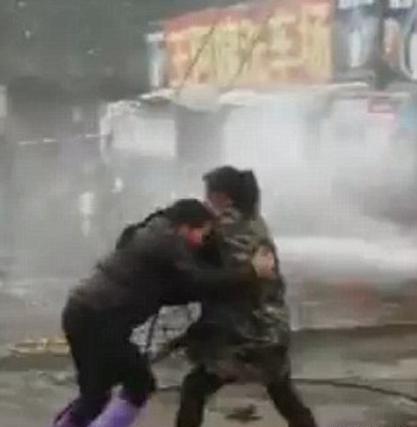 عکس خنده دار دعوای زن و شوهر
