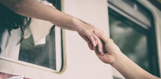 خدا پشت پناهت مسافر عکس نوشته سفر بخیر عزیزم