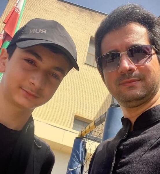 عکس پسر مجری سمت خدا