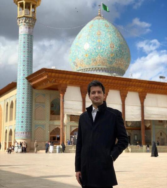 عکس پسر مجری سمت خدا
