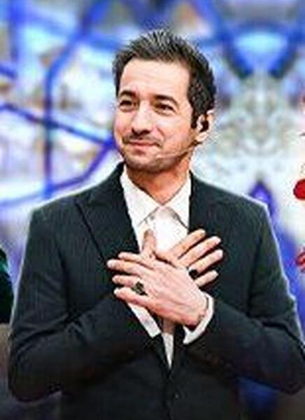 عکس همسر مجری سمت خدا