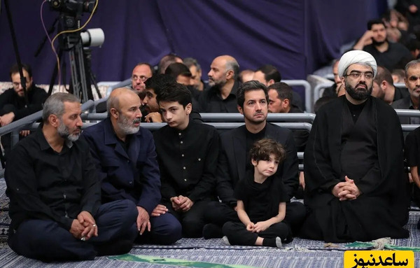 عکس مجری به سمت خدا