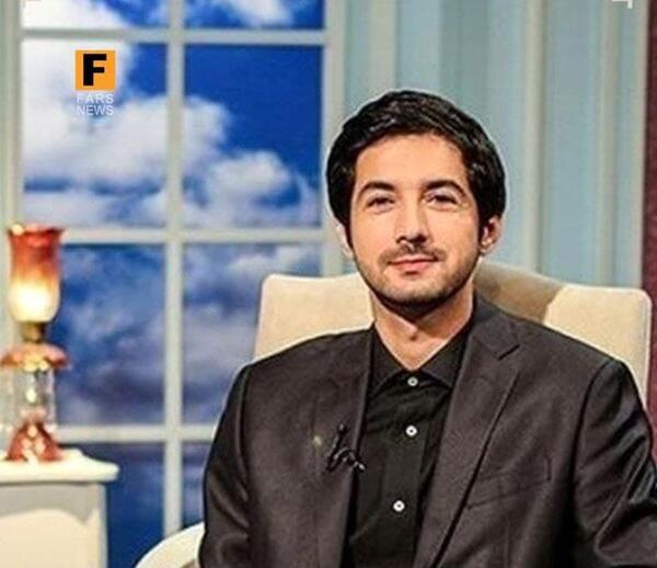 عکس مجری به سمت خدا