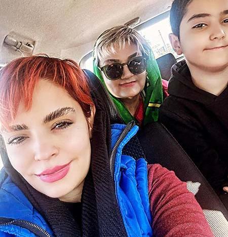 عکس سپیده خداوردی با خانواده