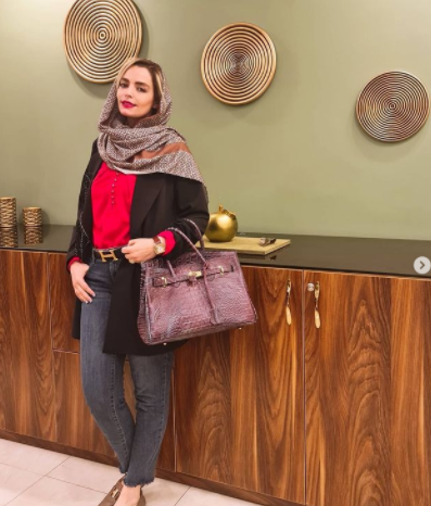 عکس سپیده خداوردی با خانواده