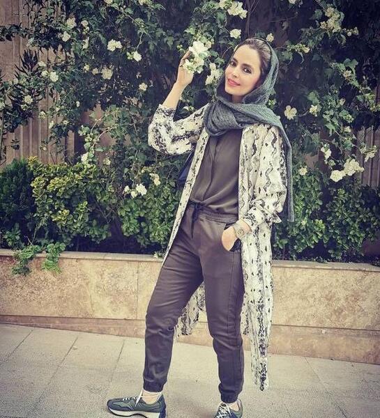 عکس سپیده خداوردی با خانواده