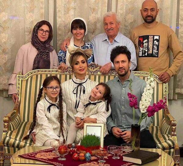 عکس خانوادگی شاهرخ استخری و همسرش
