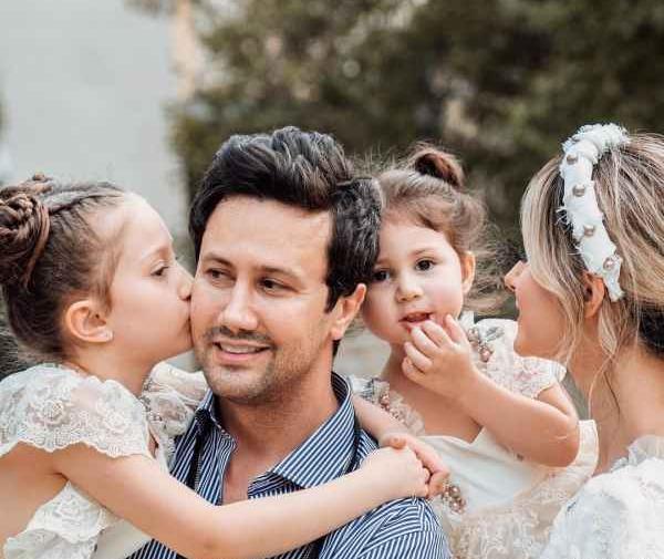 عکس خانوادگی شاهرخ استخری و همسرش