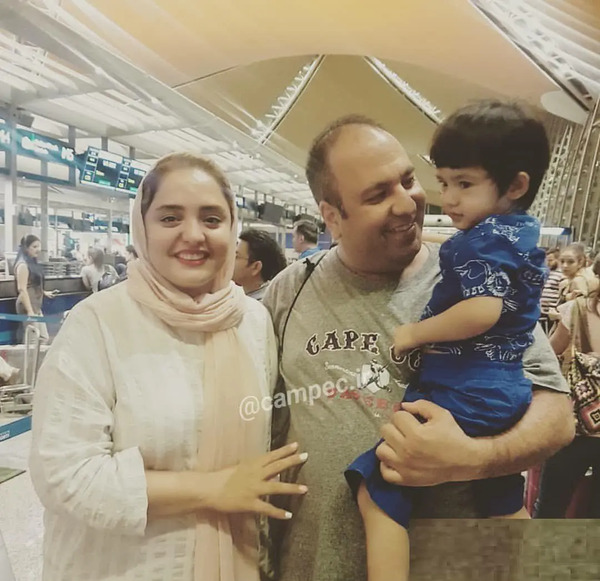 عکس خانوادگی نرگس محمدی و همسرش