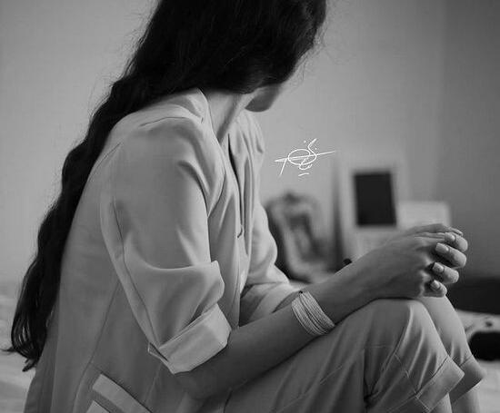 عکس پروفایل خنده تلخ بدون متن