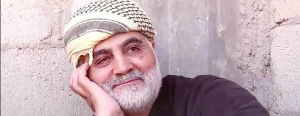عکس سردار سلیمانی با خنده