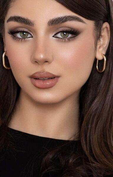 عکس مژه مصنوعی خنده دار