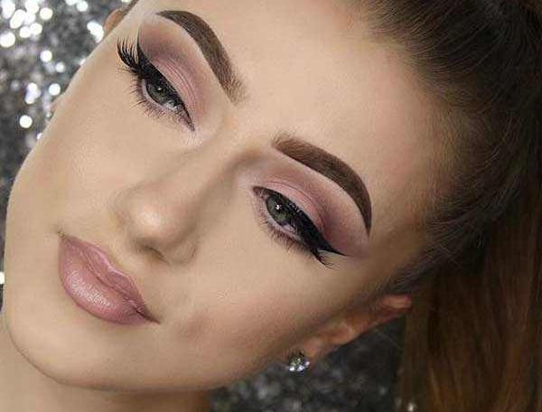 عکس دختر با آرایش زیبا برای پروفایل