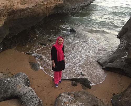 عکس دریا آبی روشن