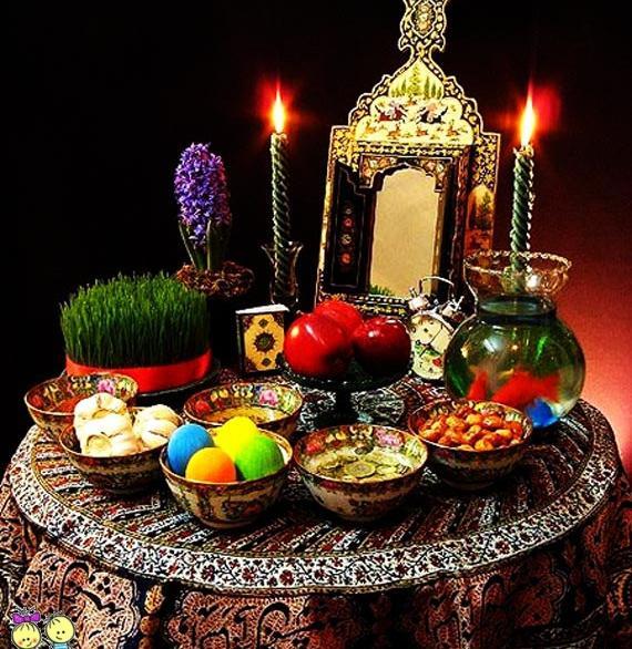 ایده عکس کودک با سفره هفت سین