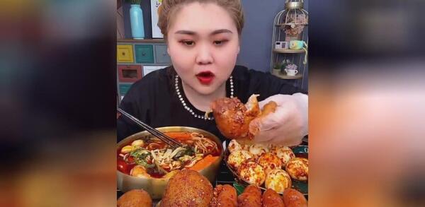 عکس خوردن غذا های خوشمزه با صدا
