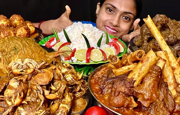 عکس خوردن غذا های خوشمزه با صدا