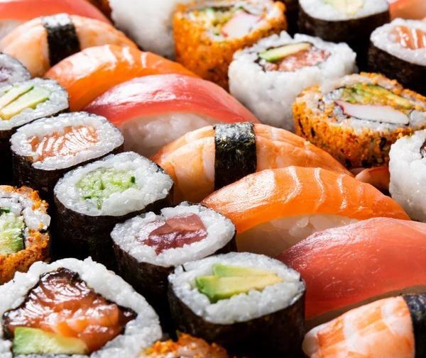 عکس غذای چینی سوشی