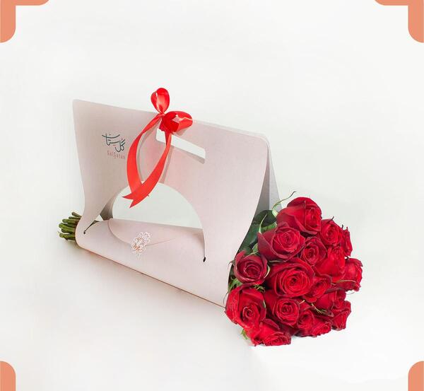 عکس قلب با گل رز قرمز