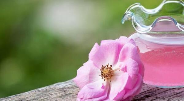 عکس قلب با گل محمدی