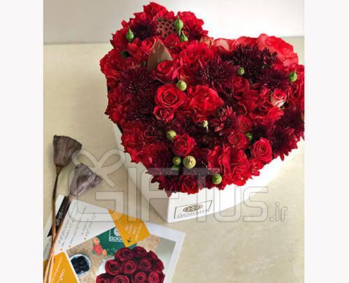 عکس قلب با گل قرمز