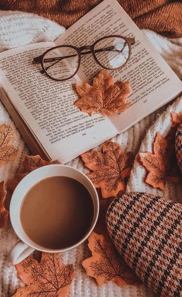 عکس قهوه و کتاب برای استوری