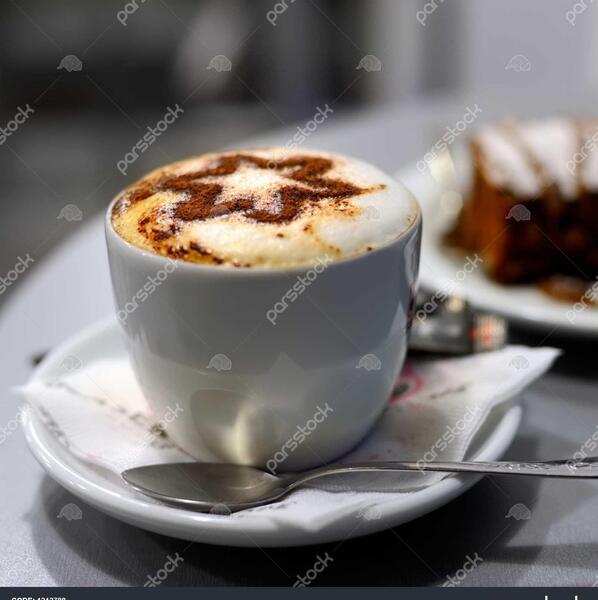 عکس قهوه و کیک در کافی شاپ