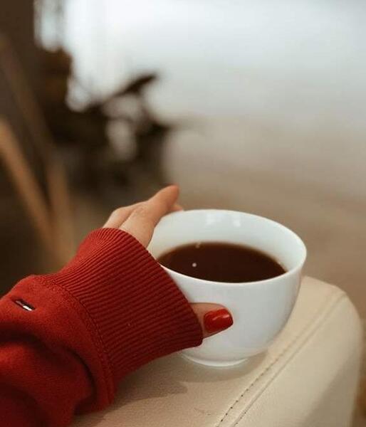 عکس قهوه تو دست
