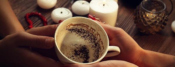 عکس زن فال قهوه