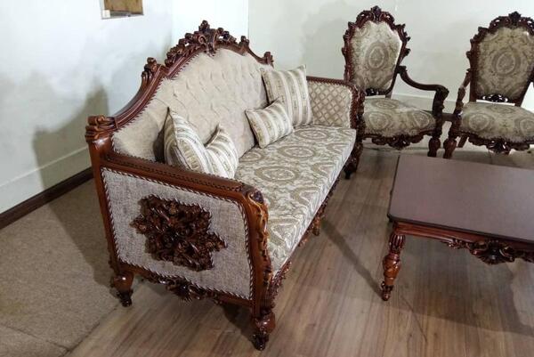 عکس مبل سلطنتی چوب قهوه ای