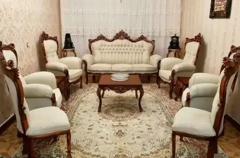 عکس مبل استیل با چوب قهوه ای