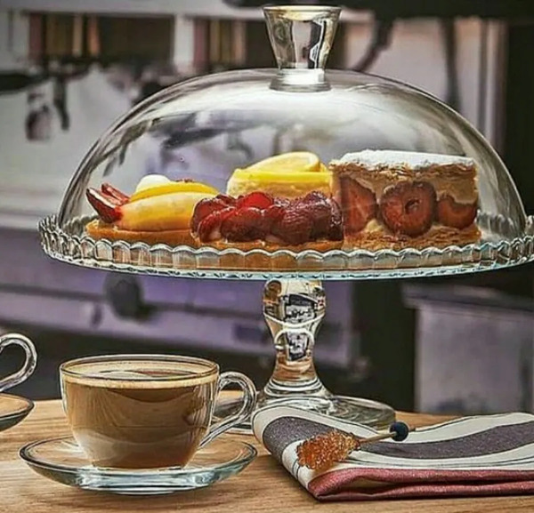 عکس فنجان قهوه و کیک