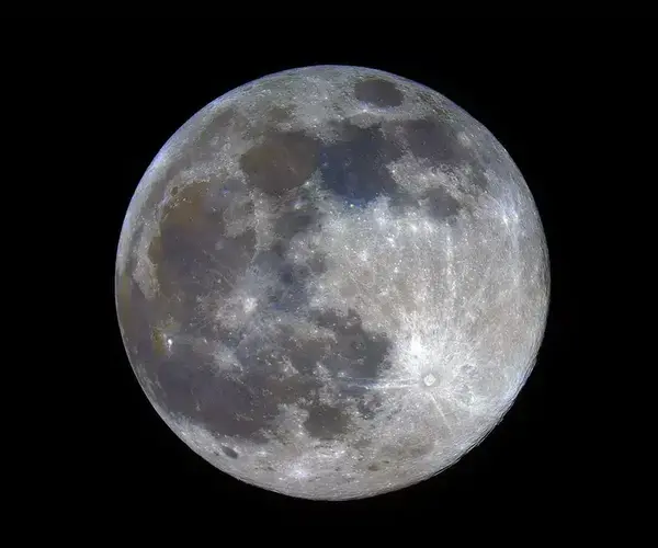 عکس ماه از نزدیک با تلسکوپ