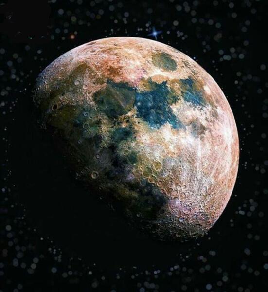 عکس ماه از نمای نزدیک