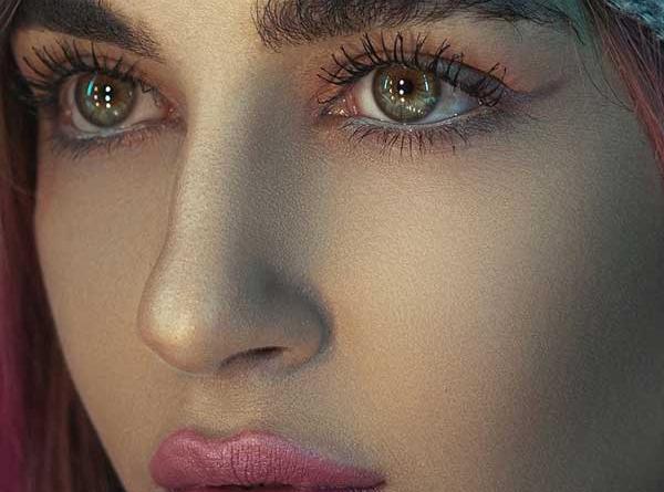 عکس ماه پیشونی بدون گریم