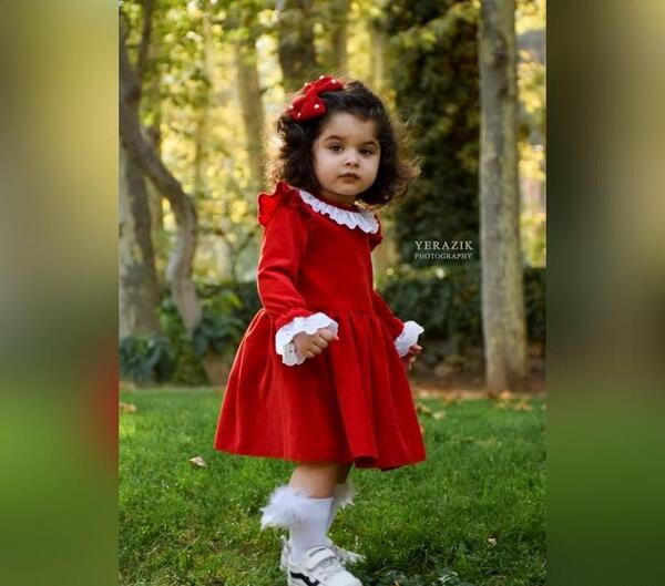عکس دختر با لباس یلدایی