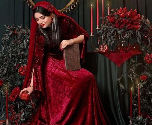 عکس دختر با لباس یلدایی