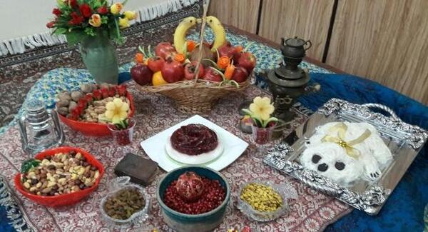 عکس سفره یلدای ساده