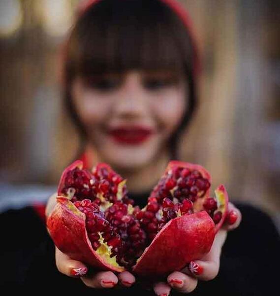 ایده عکس یلدایی سه نفره