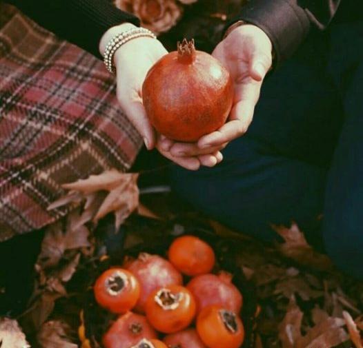 عکس یلدایی دخترانه شیک