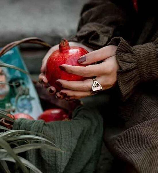 عکس های یلدایی دخترانه