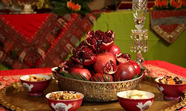 عکس شب یلدای خانوادگی