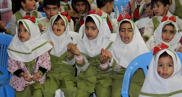 عکس جشن یلدا پیش دبستانی