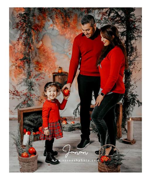 عکس آتلیه یلدایی دخترانه