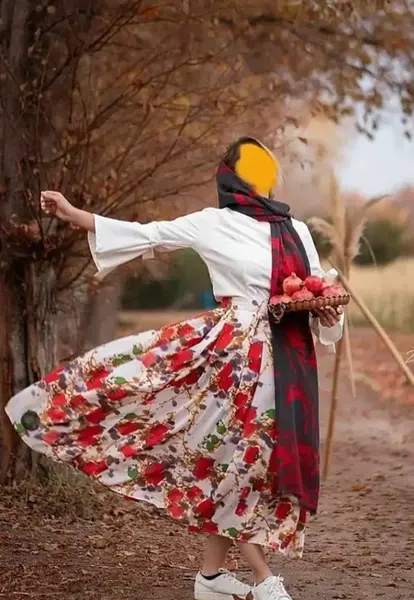 عکس آتلیه یلدایی دخترانه