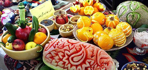 عکس تزیین سفره ی یلدا